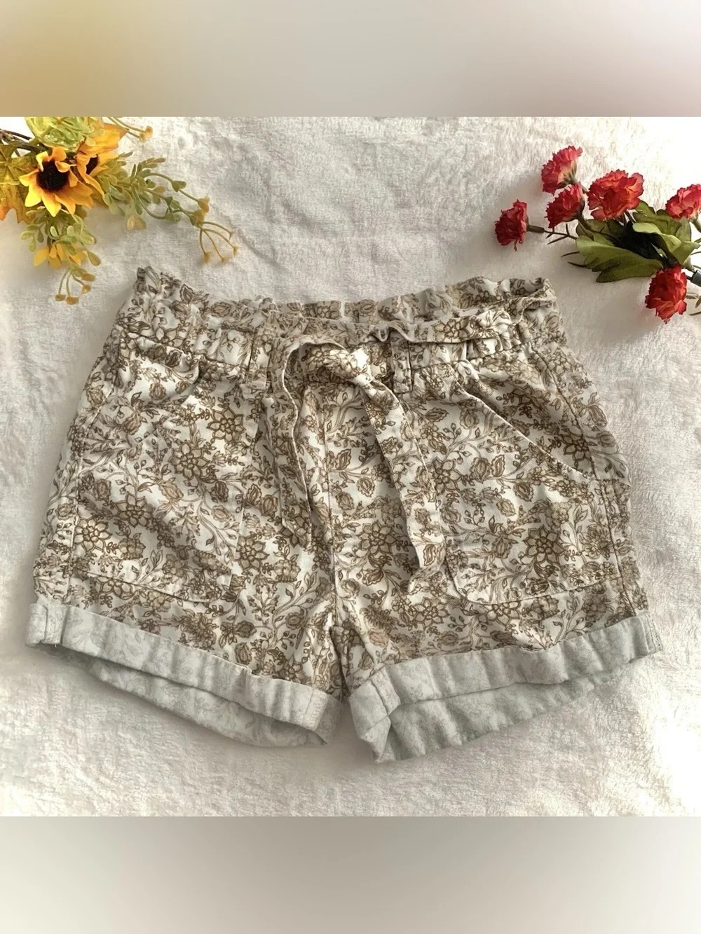 Old Navy Girls Floral Paperbag Shorts Size M 8 Cream Brown Cottagecore